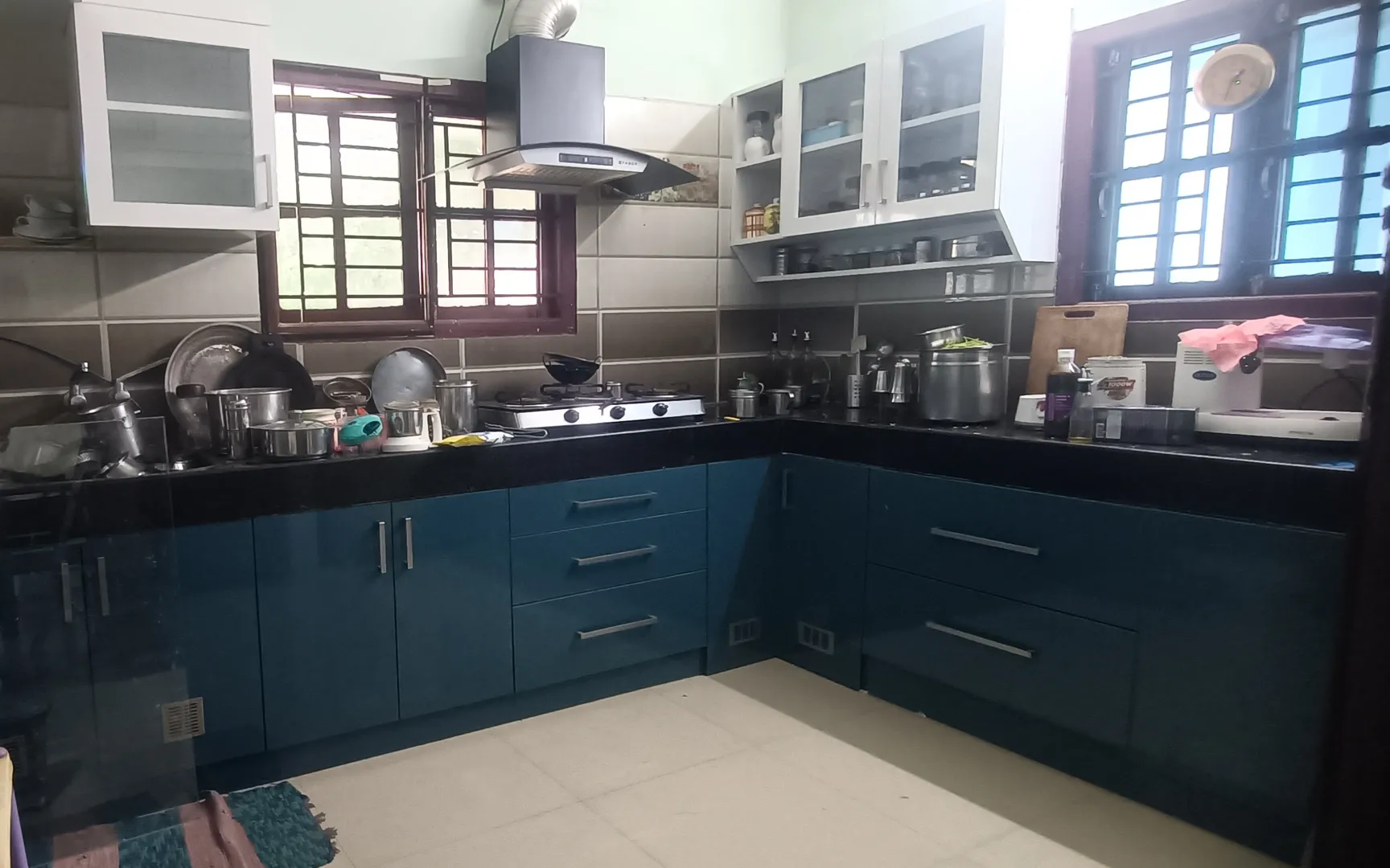 We are the Leading Office Table Manufacturer In Co...