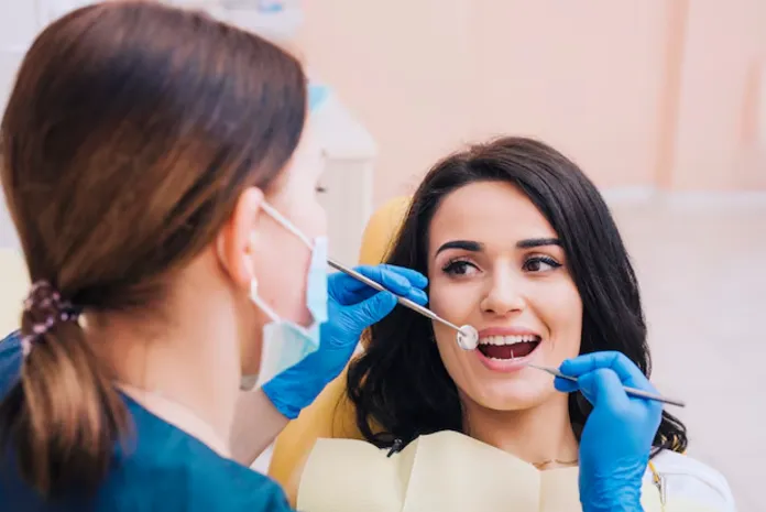 Top Cosmetic Dental Clinic in Anna Nagar for a Rad...
