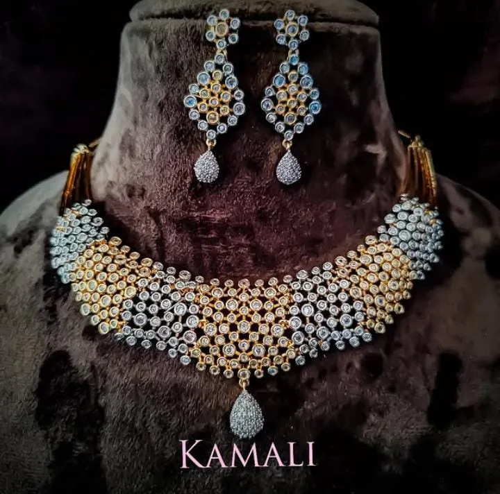 Choker necklace set for Women
Kamali Queen Lazuli...