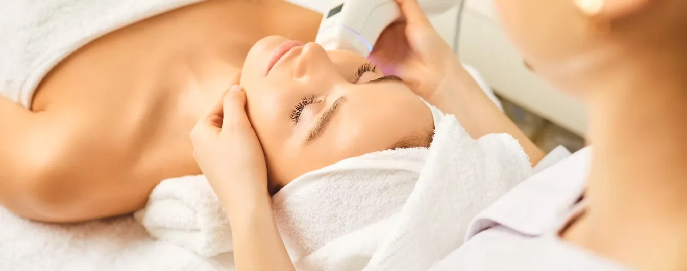 Medi Facial In Rohini
At Pravi Wellness, we belie...