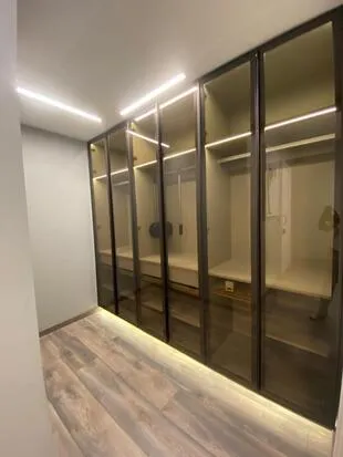 Modern Wardrobe Solutions in Pune: Style Meets Uti...