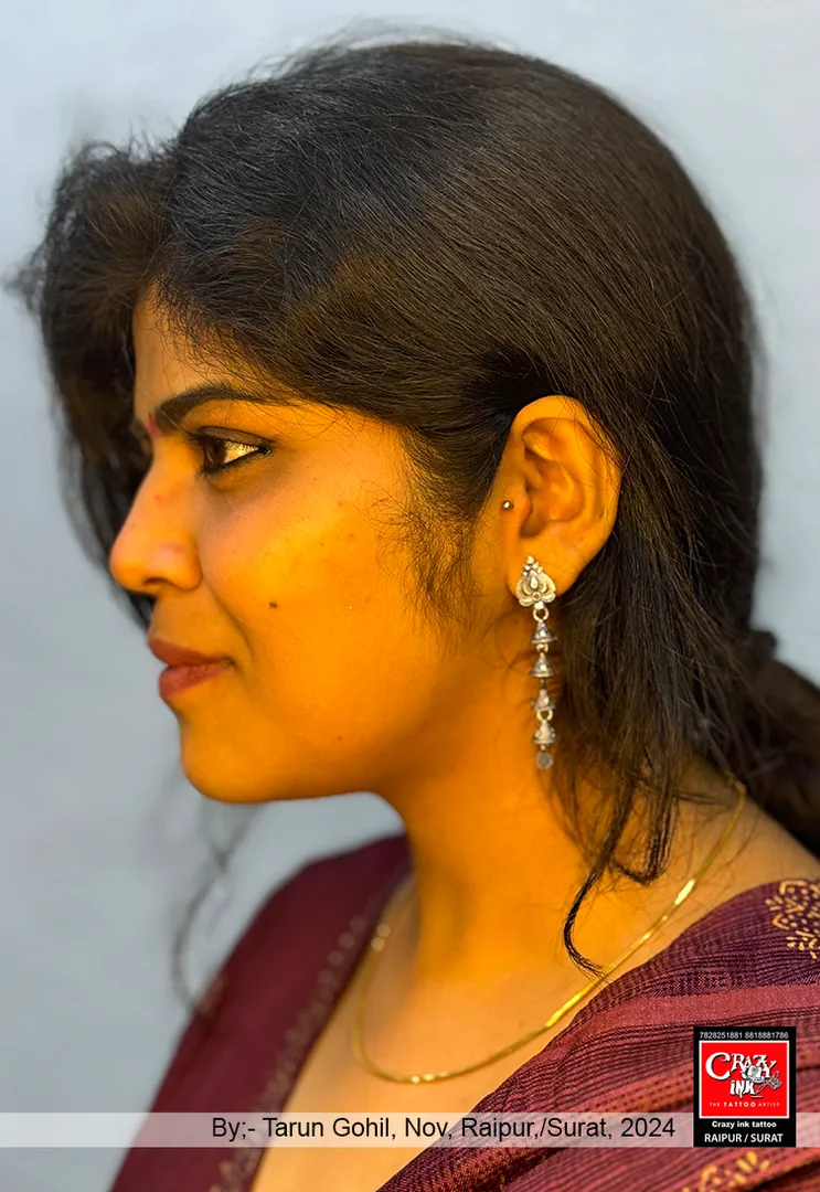ELEGANT HELIX PIERCING
This image showc...