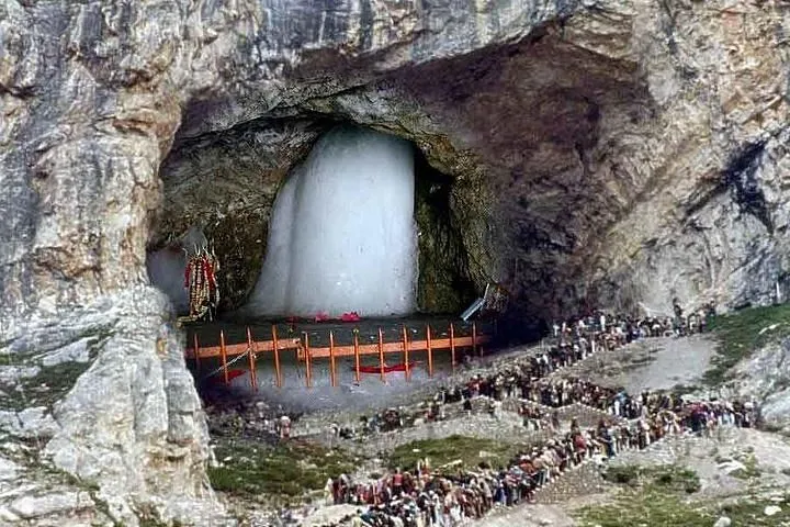 Tourist Places in Jammu & Kashmir
Amarnath
"A ha...
