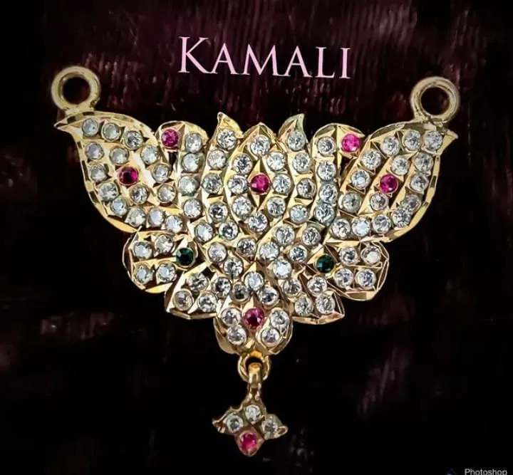 Impon Kal Dollar
Impon CZ Stone Pendant
Artifici...