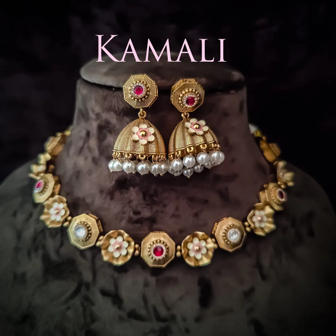 Exclusive Designer Jewellery
Kundan Necklace Set ...