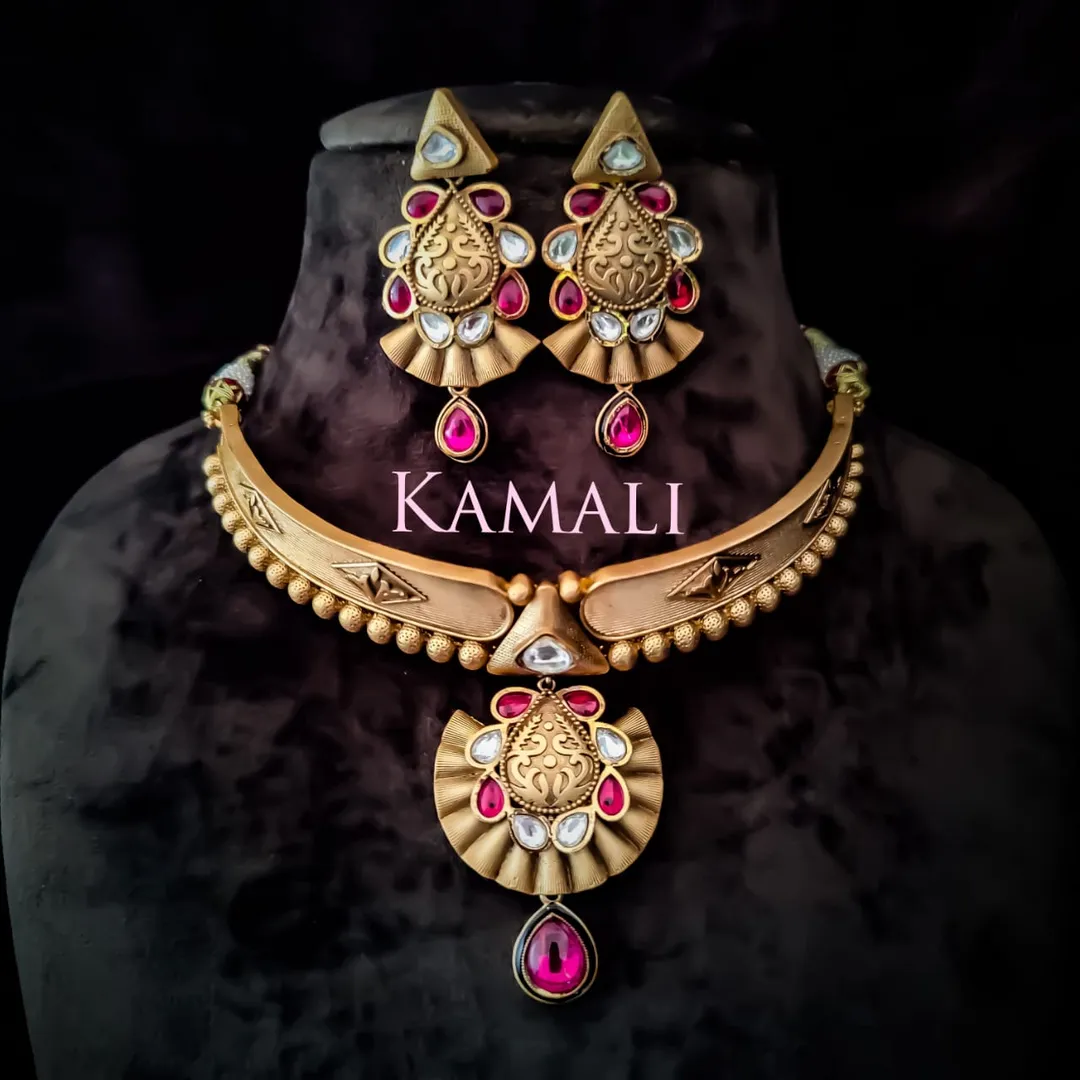 Exclusive Designer Jewellery
Kundan Necklace Set ...