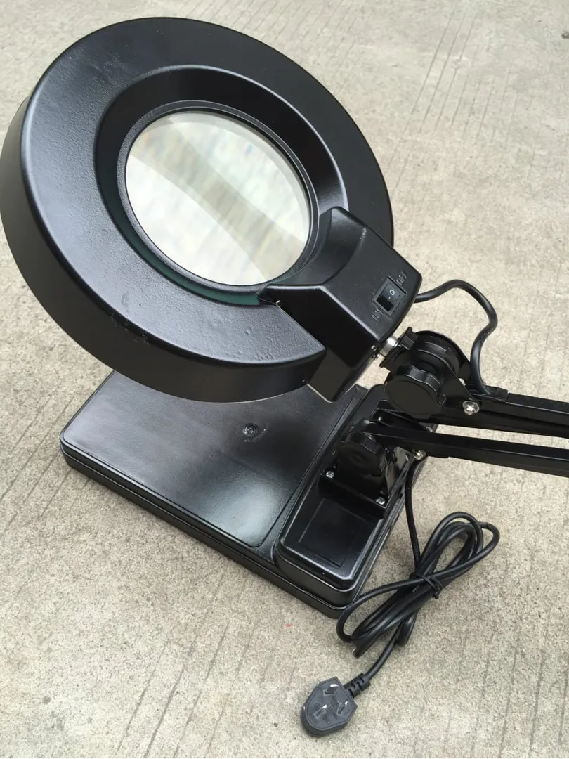 ESD DESKTOP MAGNIFYING LAMP 10X
• Size: Glass dia...