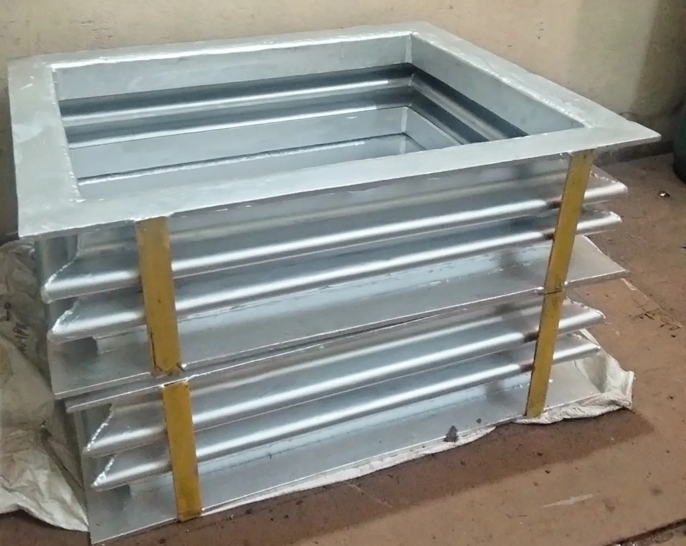 Stainless steel rectangular bellows are essential ...