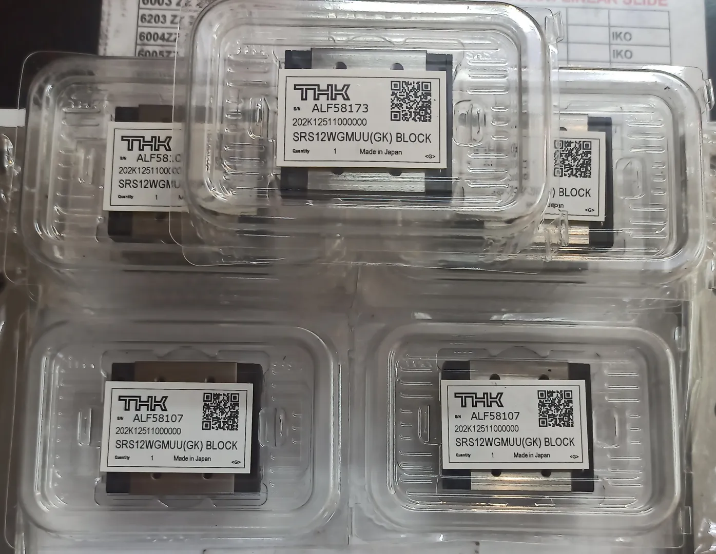 THK LINEAR BLOCK SRS12WGMUU THK linear bearing blo...