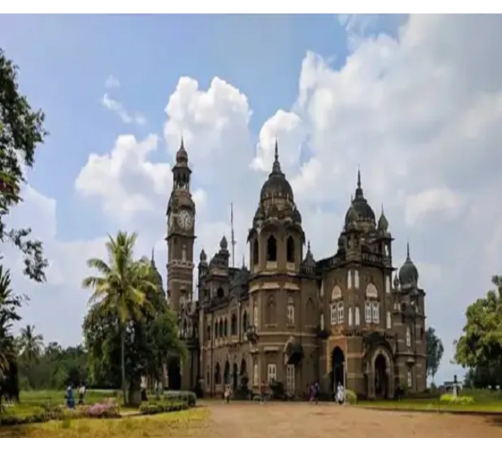 Mumbai to Kolhapur Taxi Service in Mumbai
Choose ...
