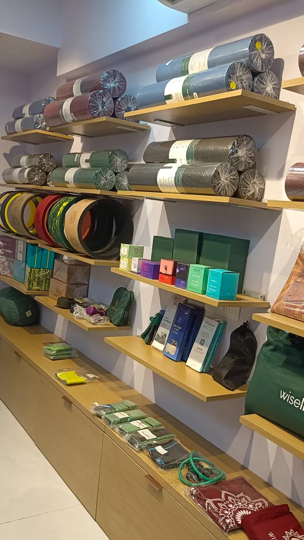 Yoga Mats near Lodha Amara, Thane Carry your yoga ...