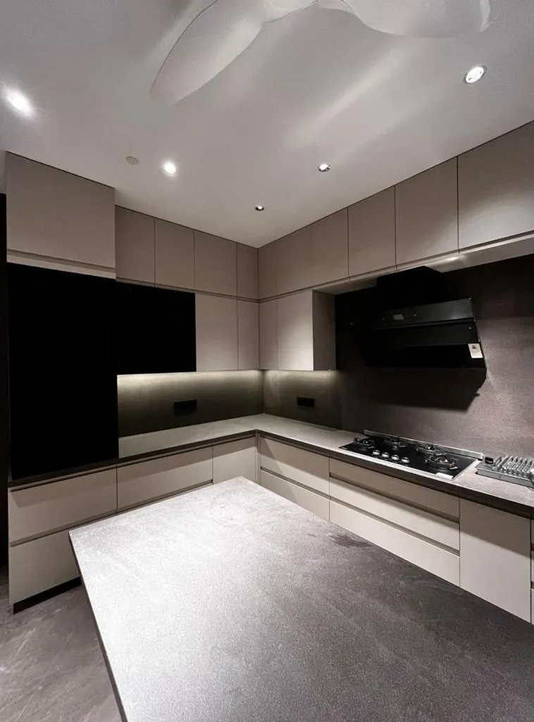 Godrej Modular Kitchen in Timber Market – Branded ...