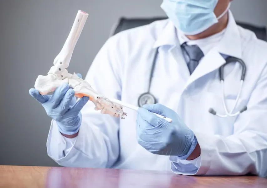 Best Orthopedic Doctor in Noida for Joint and Bone...