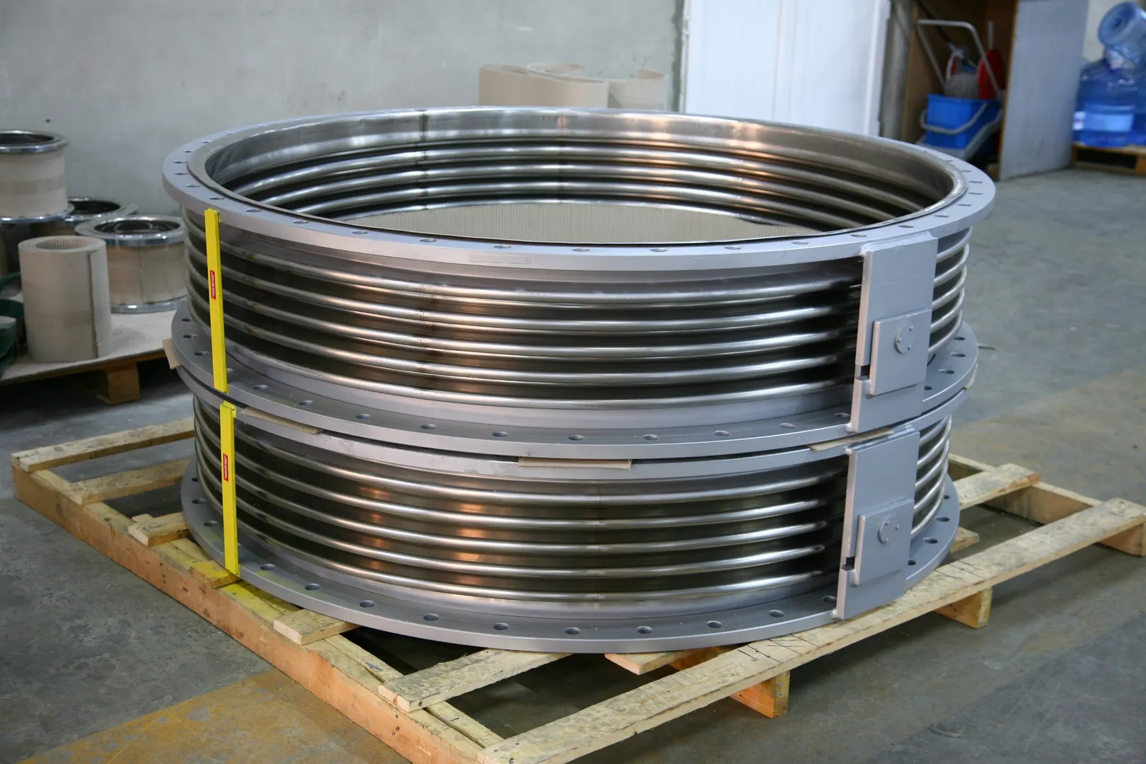Metallic Expansion Joints Metallic expansion joint...