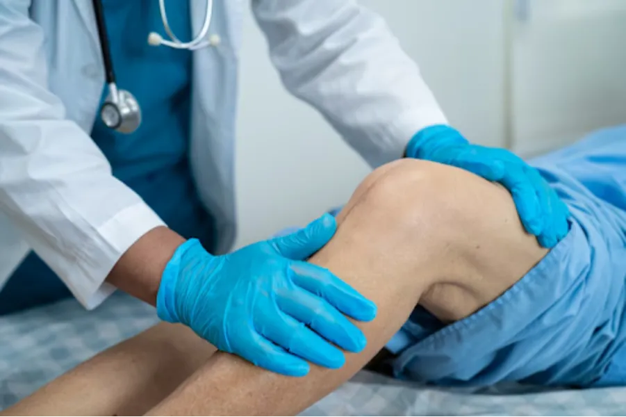 Fast Recovery Knee Replacement in Delhi – Move Fre...