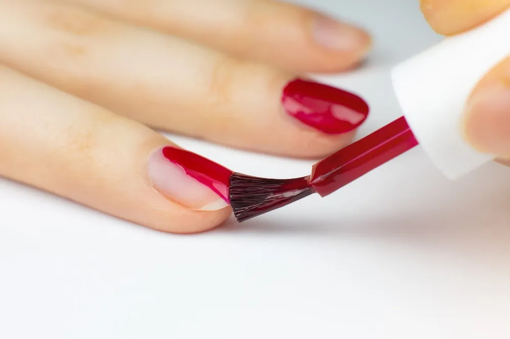 Nail Polish Lacquer for Lasting Shine in New Delhi...