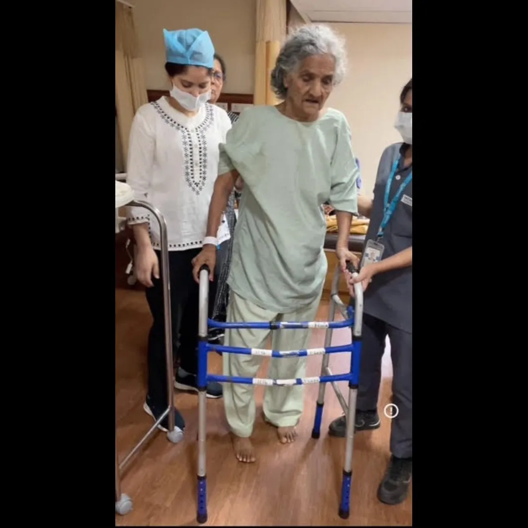 83 years old female undergoes Bipolar Hip Replacement A 83 Years old female fr...