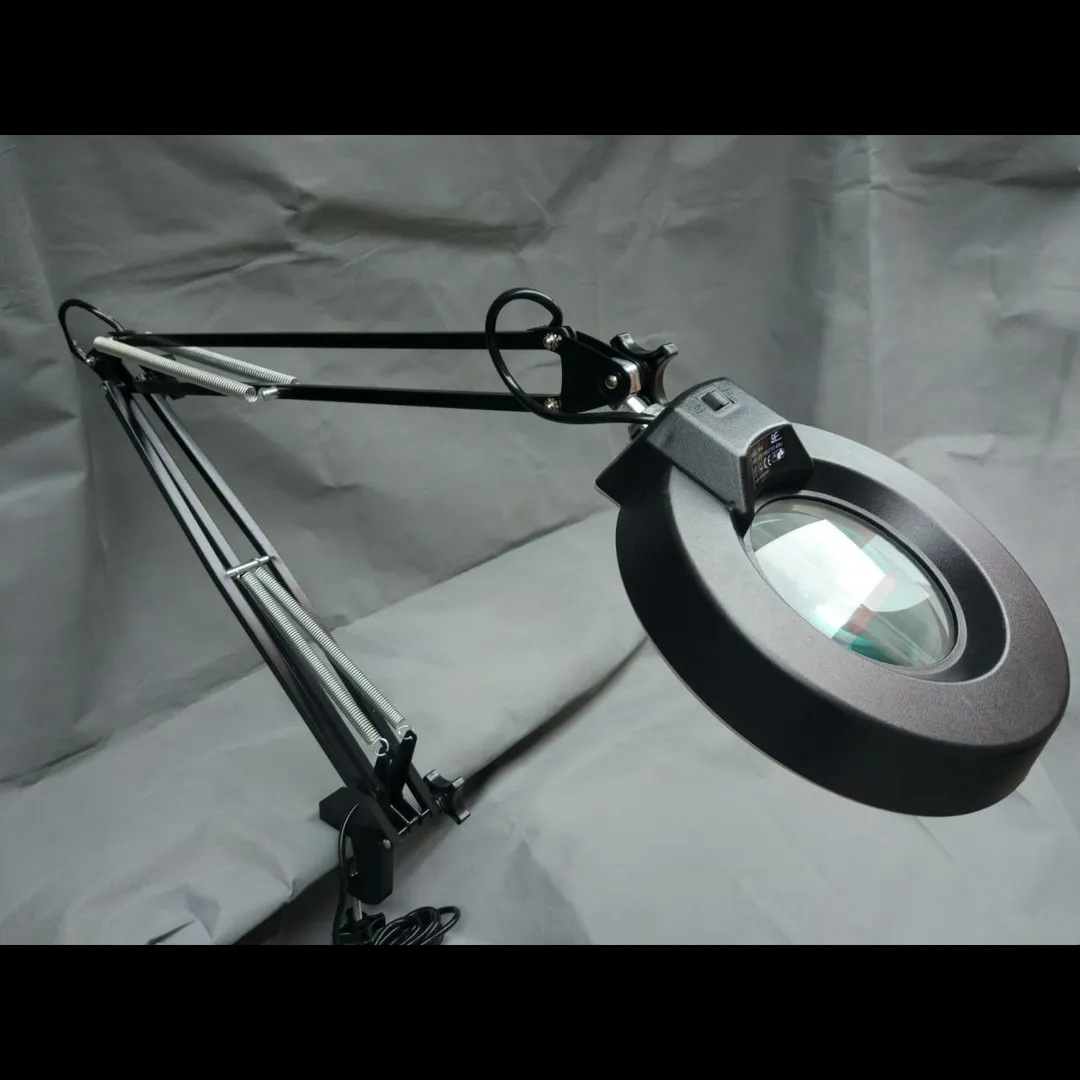 ESD DESKTOP MAGNIFYING LAMP 20X