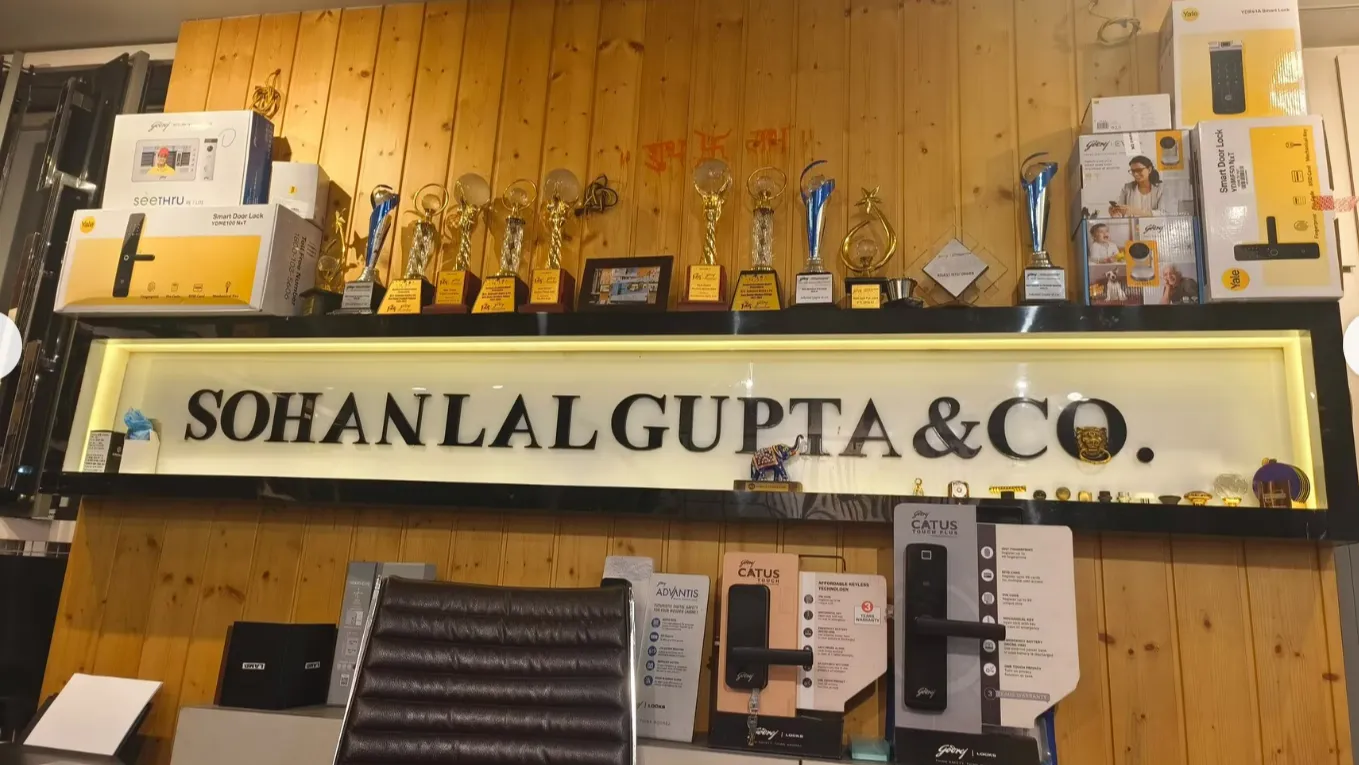 Door Fitting Dealer In Delhi