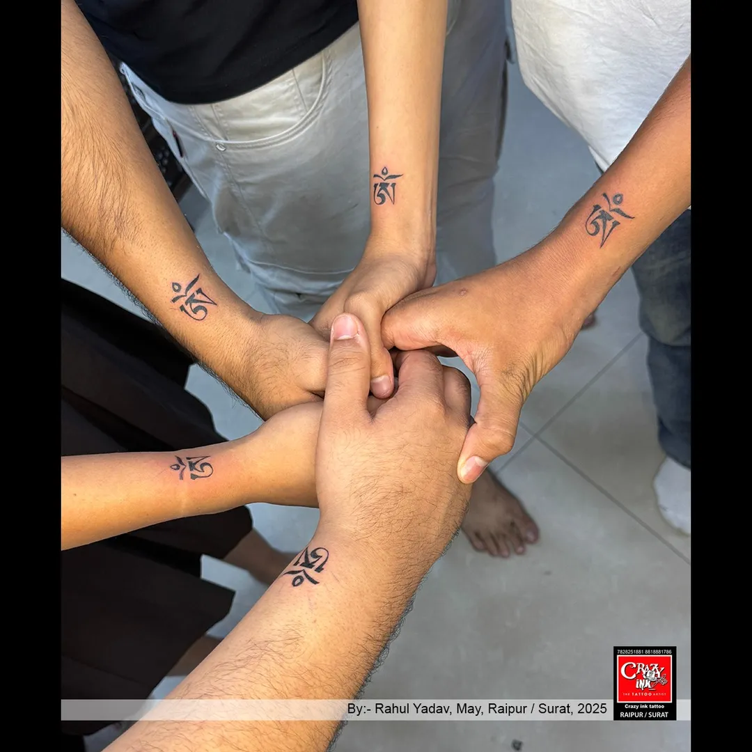 DIFFERENT HANDS , ONE SOUL
This group tattoo represents spiritual unity and eternal connect...