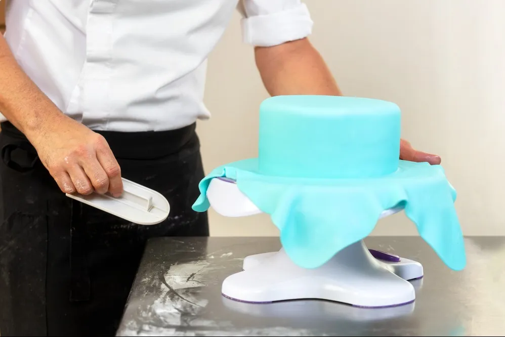 Fondant in Adyar – Perfect Finish for Cakes