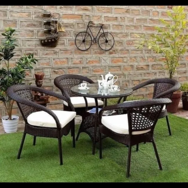 Outdoor Table Set In Delhi