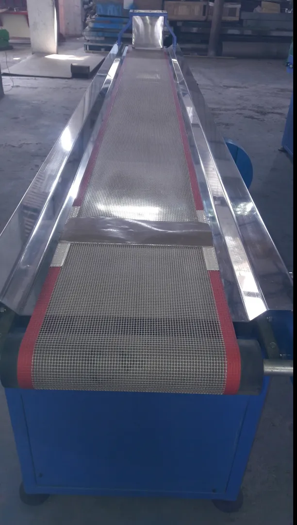 Belt Conveyors are produced in PTFE belt to sustain high product temperature.
The main limitation ...