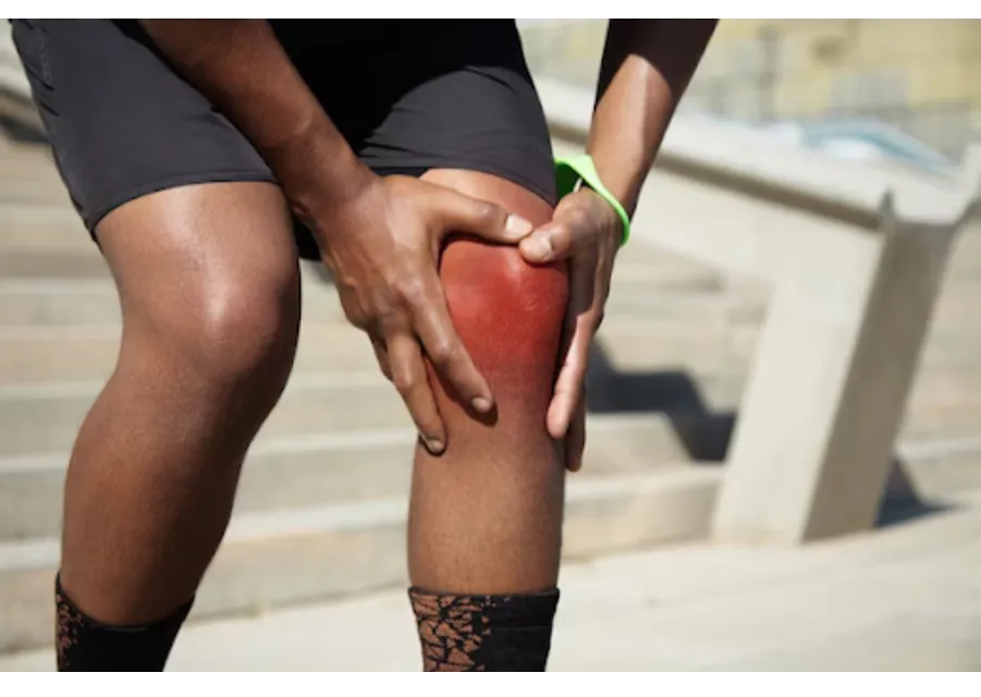 Knee Pain Treatment near Akkarai – Personalized Care for Better Mobility