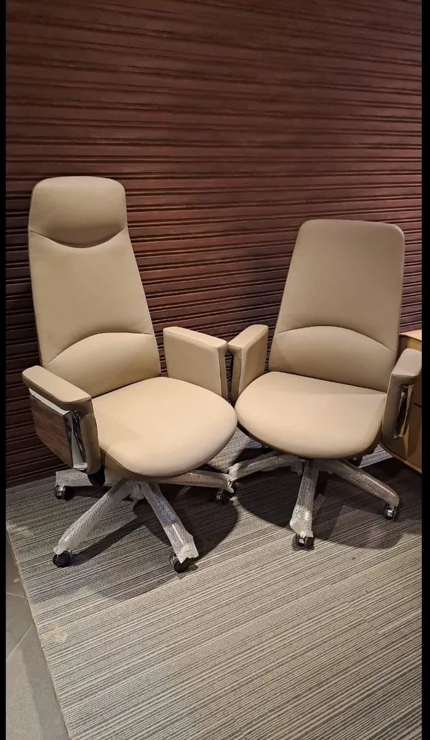 Imported office chair in Delhi