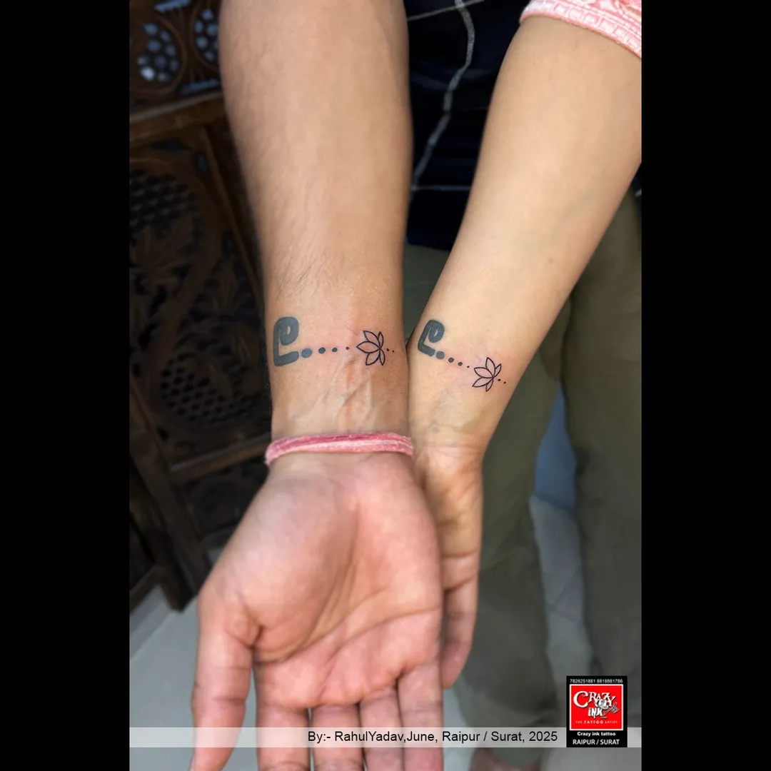 MATCHING COUPLE TATTOOS THAT CELEBRATE LOVE , UNITY , AND INFINIT CONNECTION💫🌸
This elegan...
