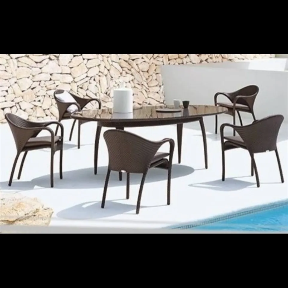 Outdoor Furniture In Delhi