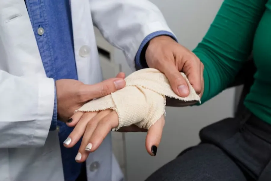 Wrist and Hand Fracture Surgeon in Mumbai – Precision Care for Lasting Recovery
