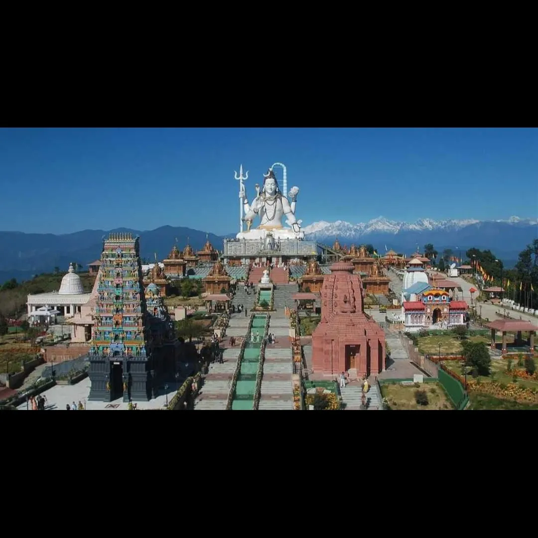 Tourist Places in Sikkim
Namchi
"Sikkim’s scenic town with giant Guru Padmasambhava statue"
Namch...