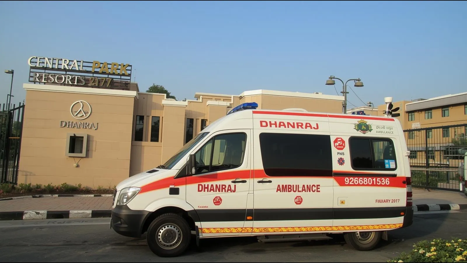 Ambulance services in Central Park Resorts 24/7 Gurgaon