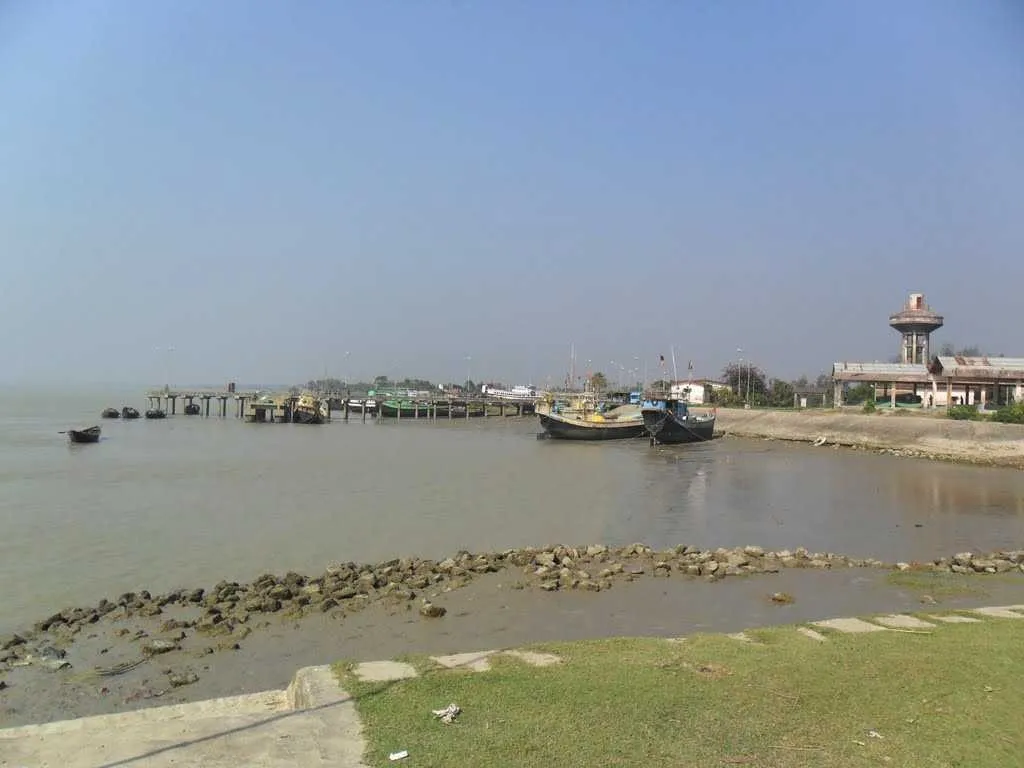 Tourist places in West Bengal
Raichak
"Bengal’s riverside retreat with forts and luxury stays"
Lo...