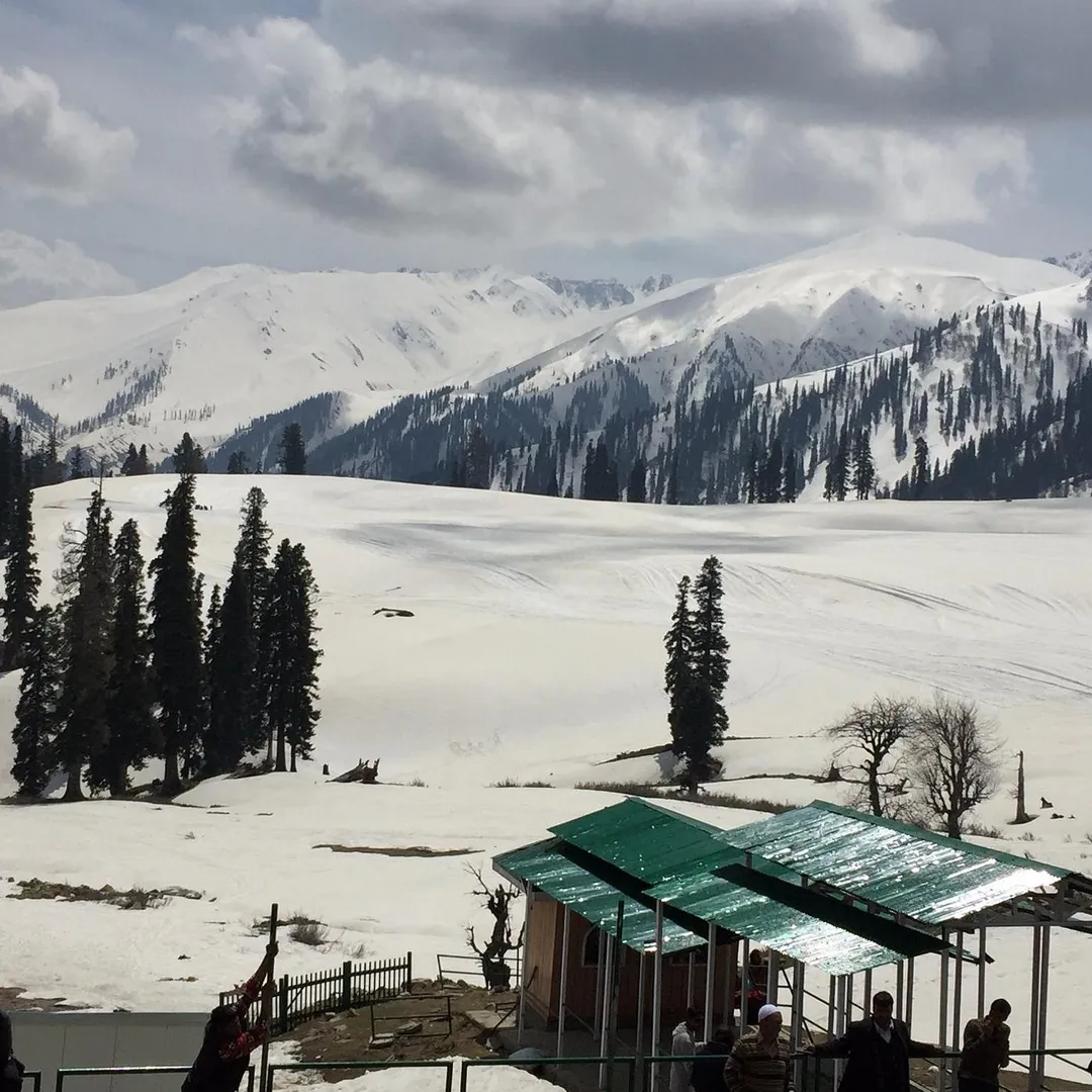 Tourist Places in Jammu & Kashmir
Gulmarg Gondola
"Asia's Longest Cable Car"
Gulmarg Gondola is t...
