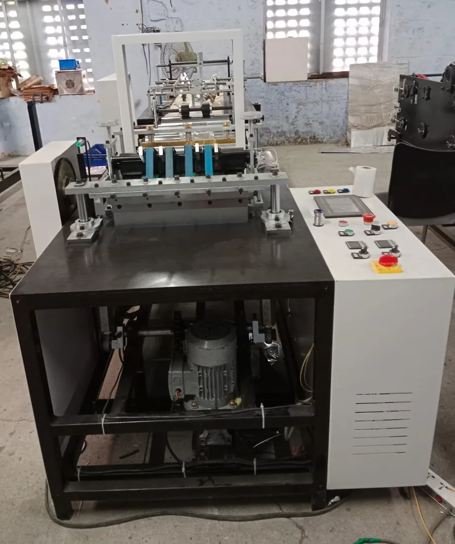 Silver Pouch Making Machine
Silver pouch machine
JJ Mark Aluminium foil pouch making machine
Silve...