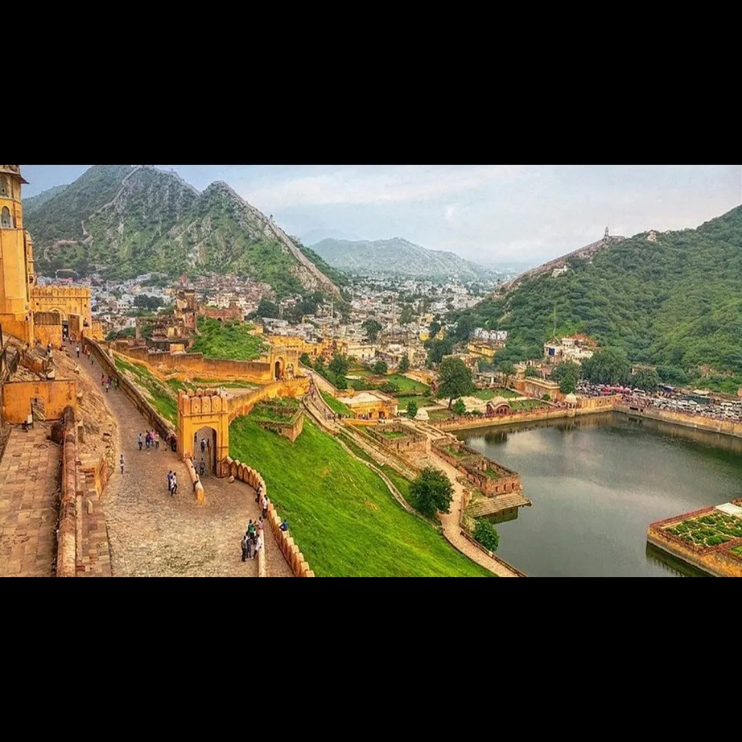 Places To Visit In Jaipur
Jaigarh Fort
Jaigarh Fort, Jaipur Overview
Jaigarh Fort is a grand stru...