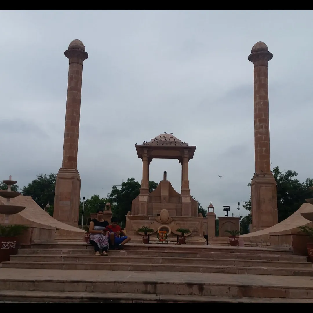 Places To Visit In Jaipur
Amar Jawan Jyoti
Amar Jawan Jyoti, Jaipur Overview
The Amar Jawan Jyoti...