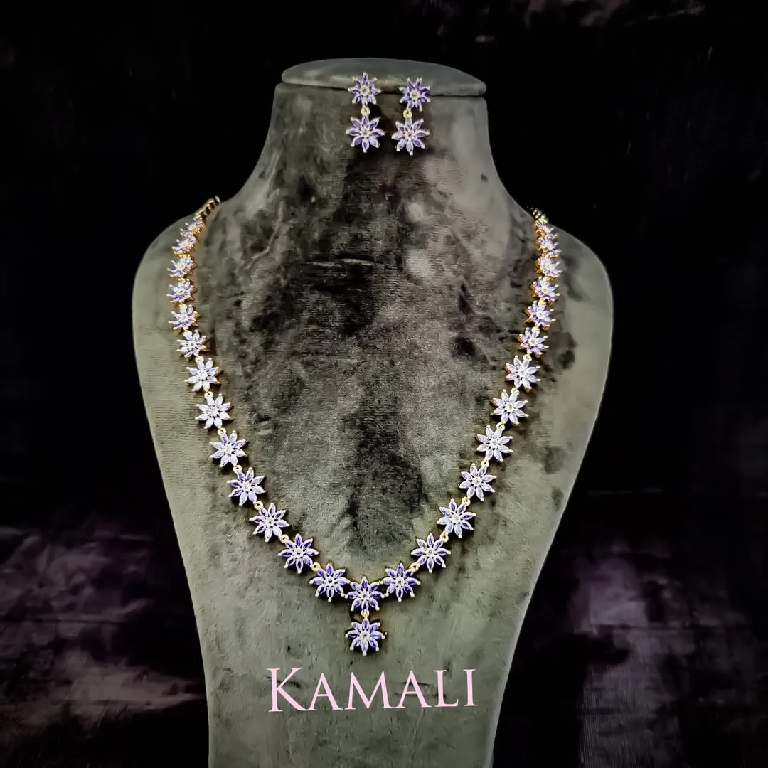 Violet Set
Semiprecious Stones
Hand crafted Jewellery
Artificial Gold Plated Jewellery
Kamali Qu...
