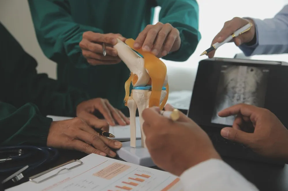 Knee Replacement Surgery in Noida
