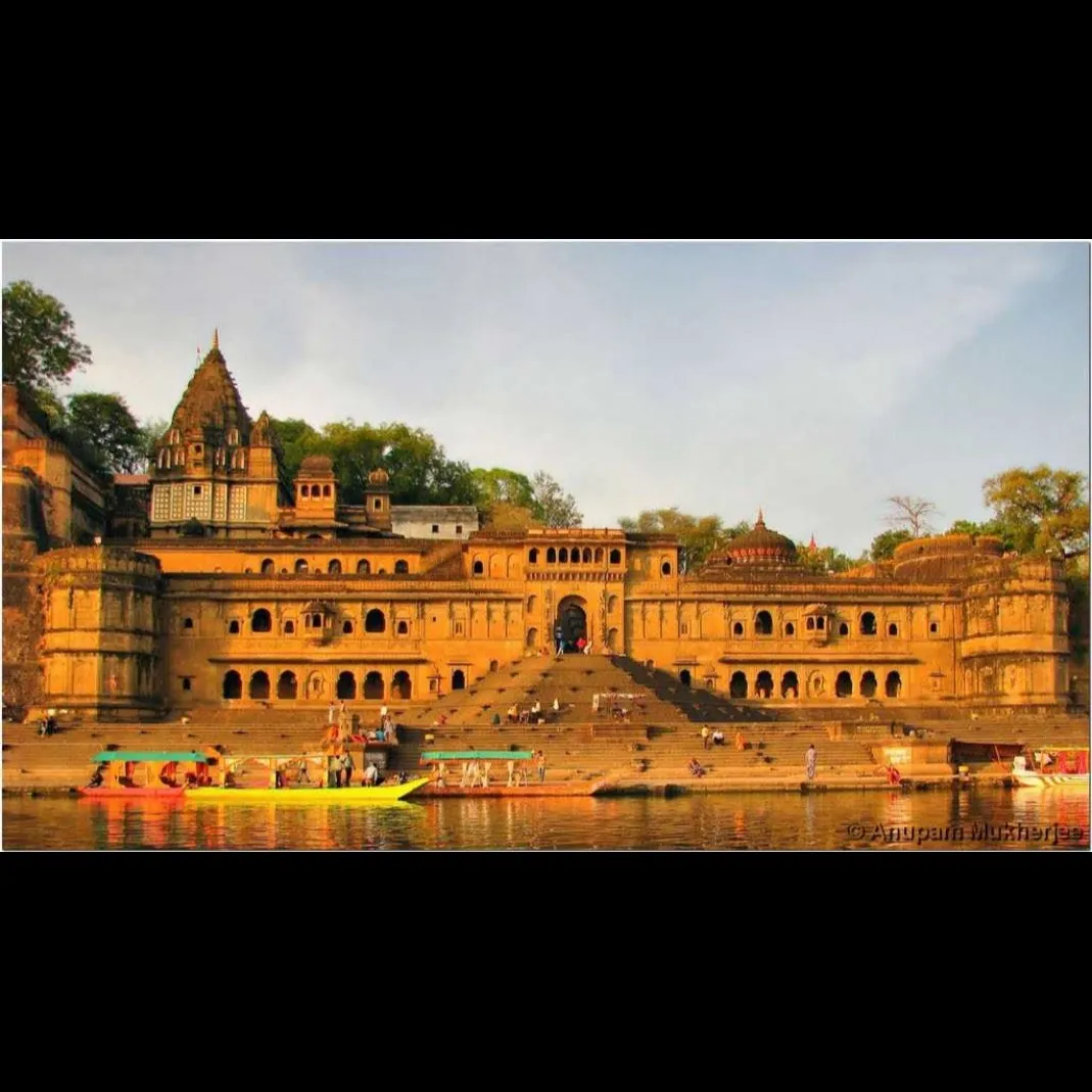 Tourist places in Madhya Pradesh
Maheshwar
"Historic town on Narmada known for saris and temples"
...