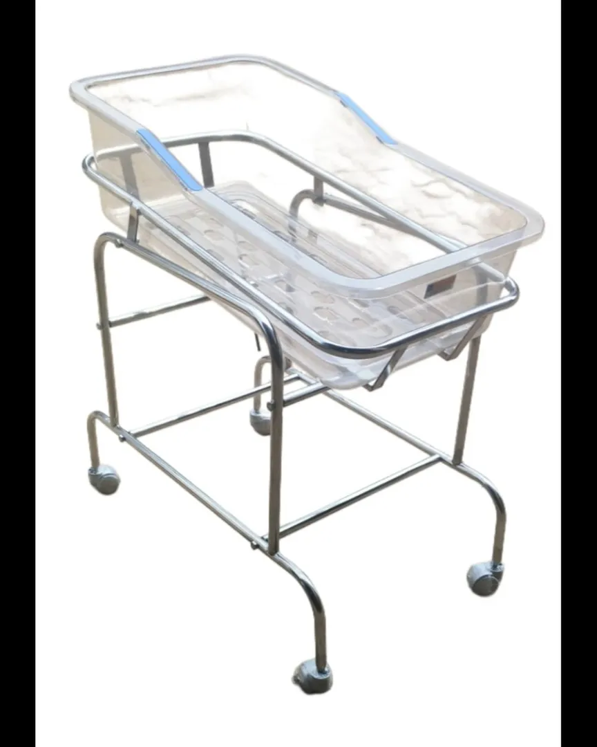 BABY BASSINET – FULL S.S. 202 (IMPORTED TOP, 3 COVER WHEELS) GM 8022C