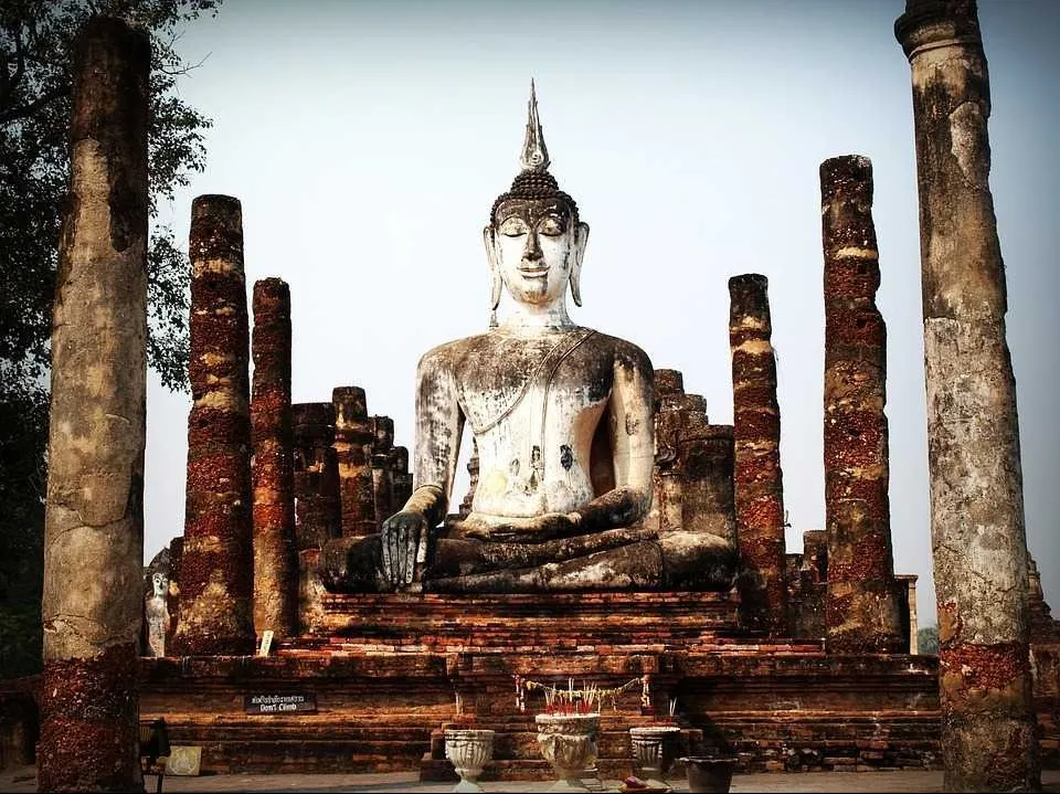 Places To Visit in Thailand
Ayutthaya
"Ancient Thai Capital in Ruins"
Ayutthaya, short for Phra N...