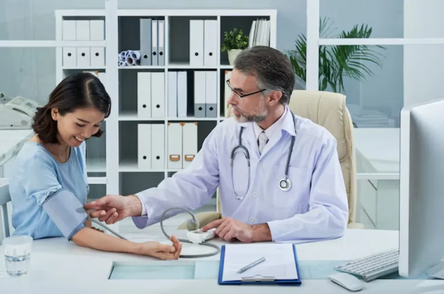 General Physician in Pune – Your Family’s First Line of Health Care