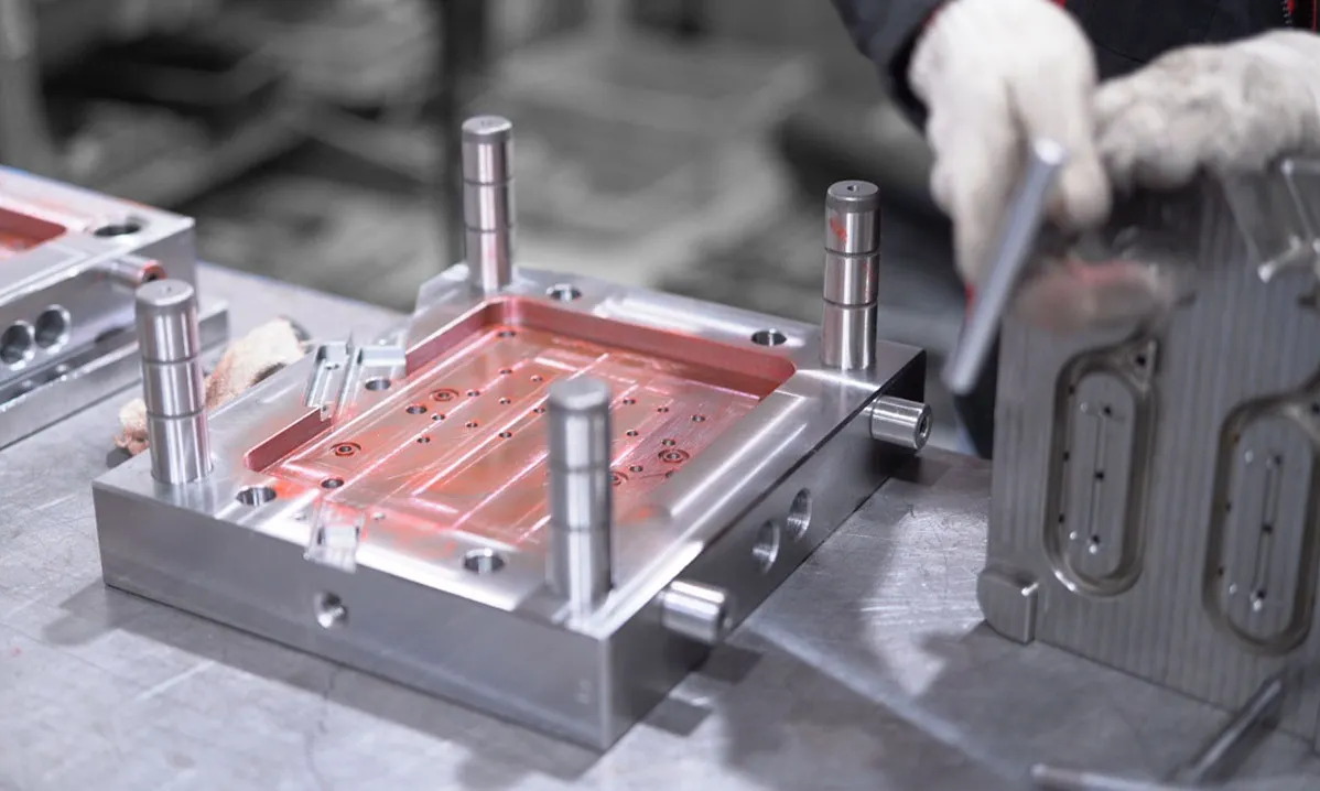 Plastic Moulds Manufacturer In Delhi
