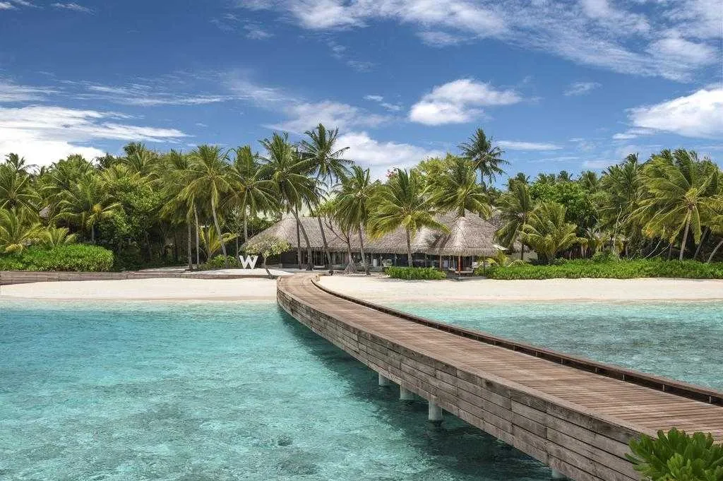 Things To Do In Maldives
Medhu Ziyaaraiy Shrine
Medhu Ziyaaraiy Shrine, Maldives Overview
Situate...