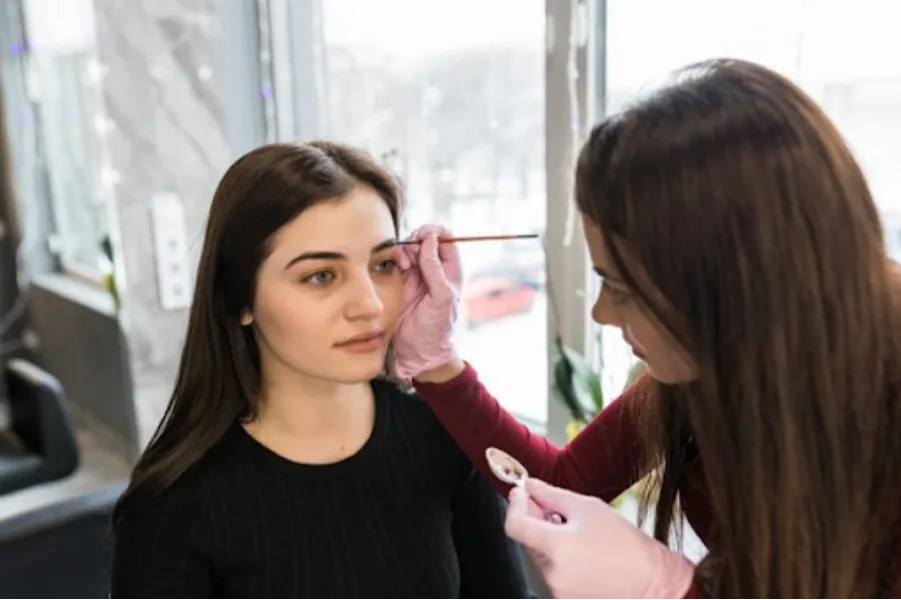 Permanent Eyebrows Treatment in Rani Bagh - Beauty That Stays
