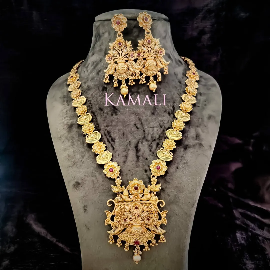 Antique Jewellery
Artificial Gold Plated Antique Jewellery
Kamali Artificial Gold Plated Impon Jew...
