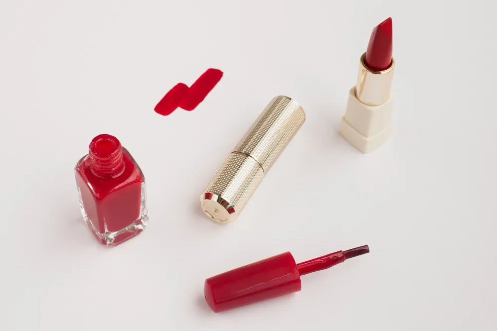 Nail Polish & Lipstic in New Delhi
